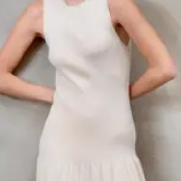 NWNT  knit jersey Cream knit dress sleeveless midi dress size medium - Picture 3 of 9